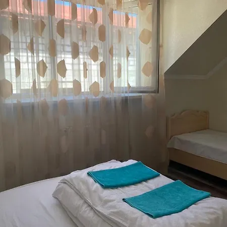 Vip Hostel Mukacheve Exterior photo