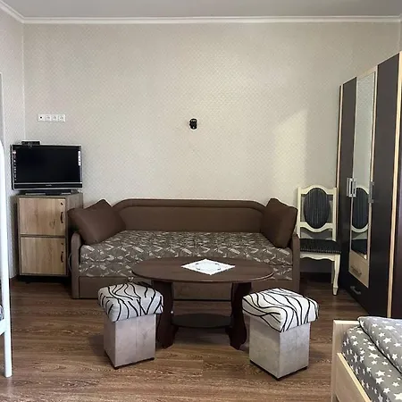 Vip Hostel Mukacheve Exterior photo